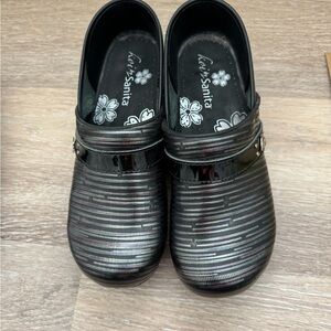 Koi Sanita nursing shoes